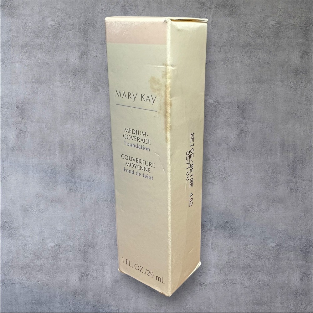 MARY KAY Medium-Coverage Foundation BEIGE 402 Liquid 1 Fl Oz 357100 NIB Gray Cap